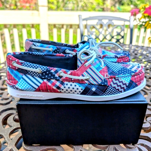 Sperry Americana Boat Shoes - Picture 8 of 11